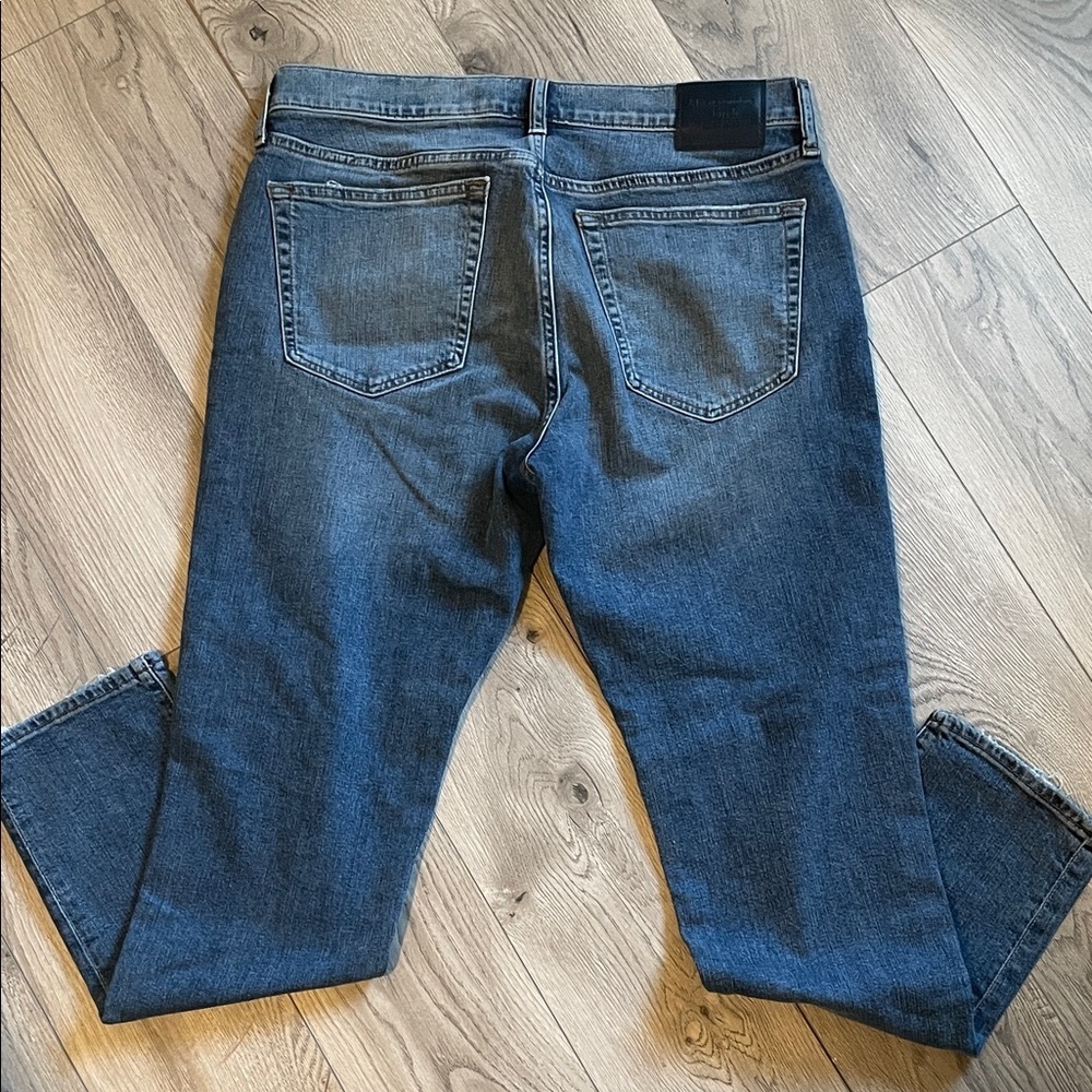 Abercrombie & Fitch Men's Ripped Denim Jeans - Picture 2 of 9